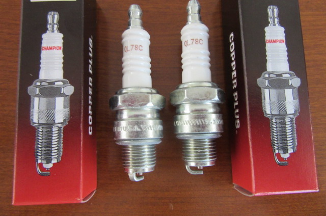 4 x Champion sparkplug QL78C